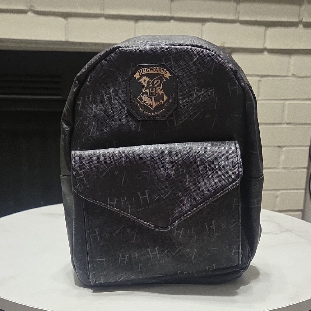 Hogwarts Harry Potter Wizarding World Mini Backpack